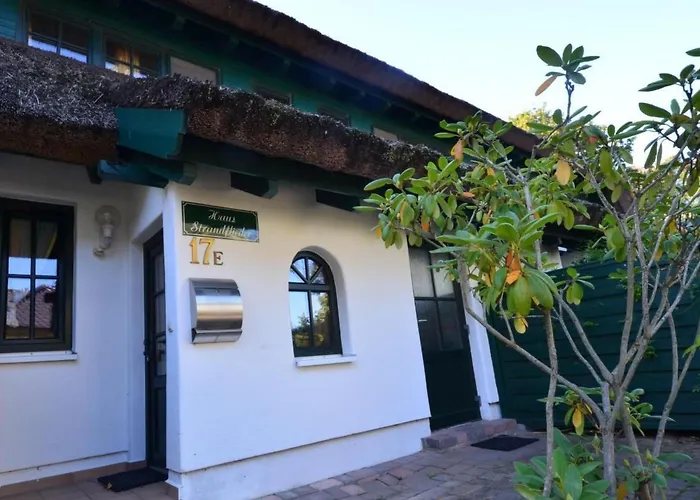 Haus Strandflieder By Interhome